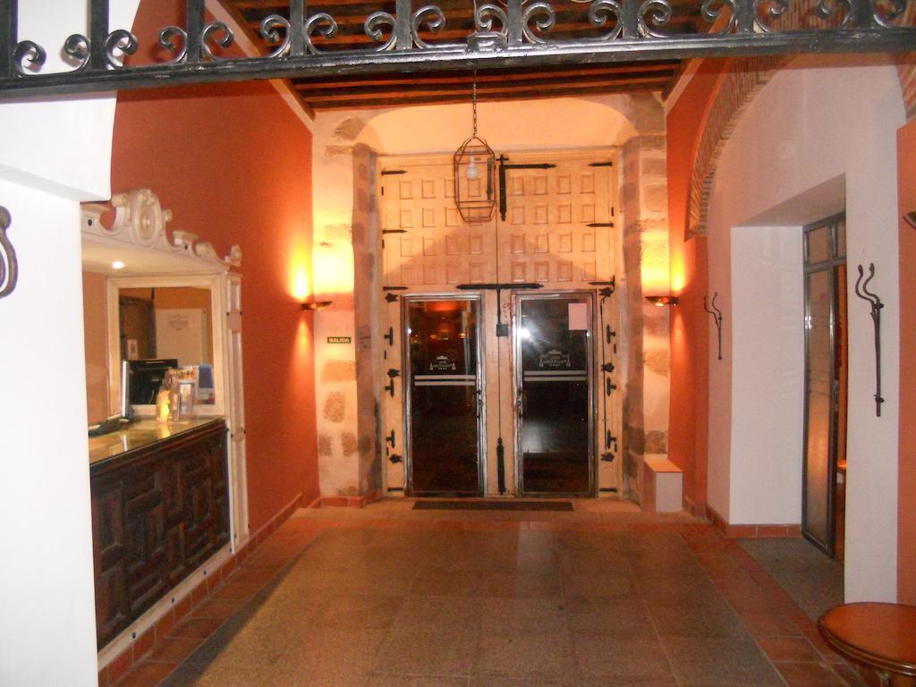 Sumaiya El Palacio Coria Exteriér fotografie